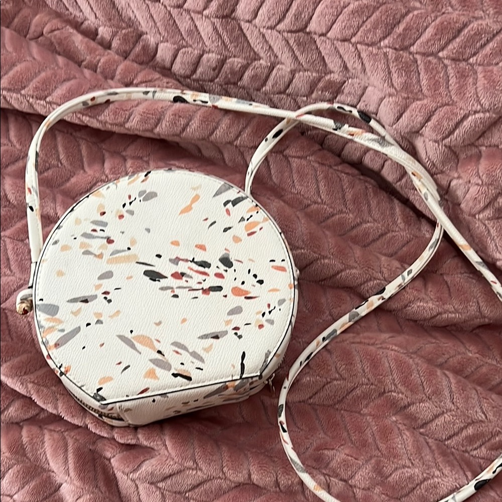 Stylish Cream Women's Bag - Picture 2 of 3